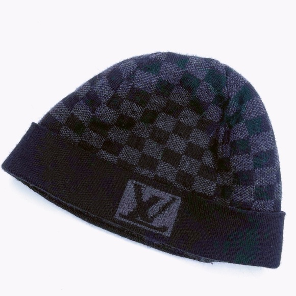 Louis Vuitton Men’s Matching Scarf and Beanie - Picture 5 of 6